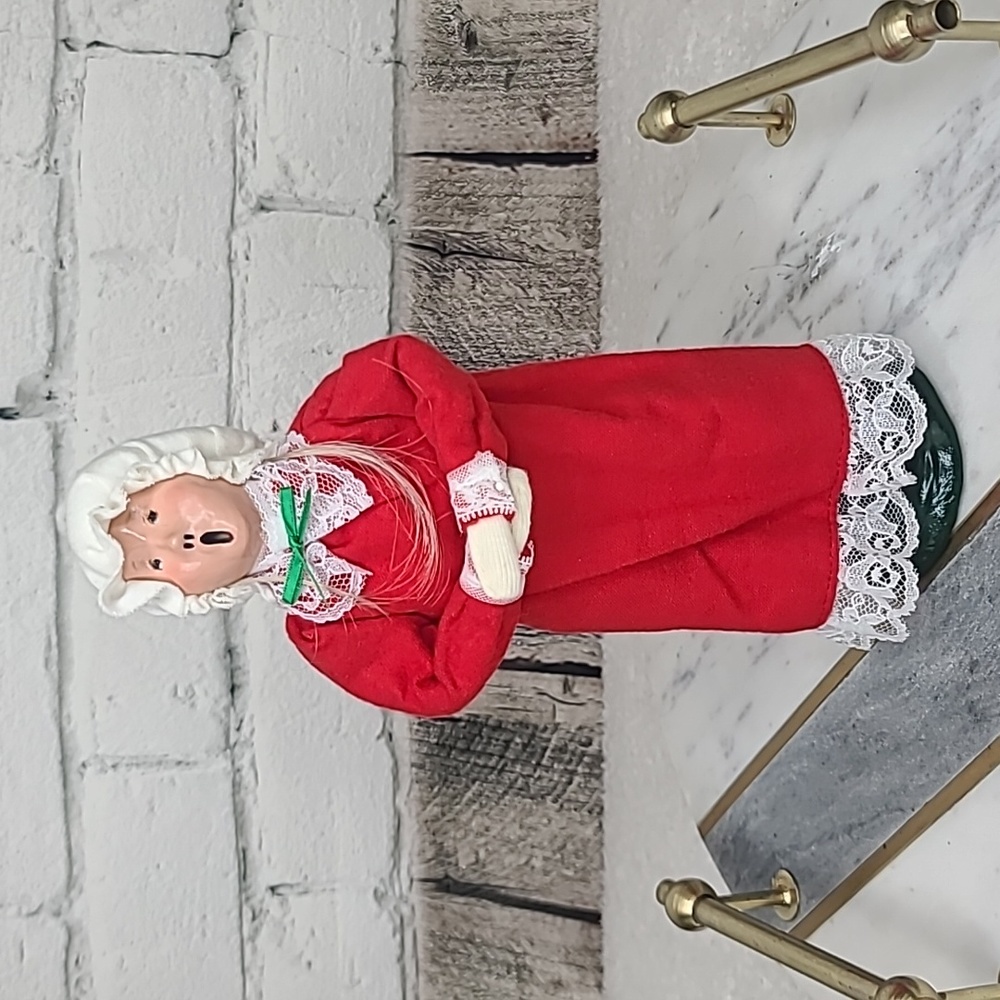 Byers' Choice Carolers Collectible Handcrafted Vintage 1985 Pajama Kid Vintage